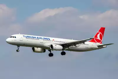 Turkish Airlines Luggage Piece Concept
